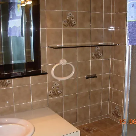 2 Pieces Pieds Dans L'eau 56m2 Et Loggia 16m2 Daire